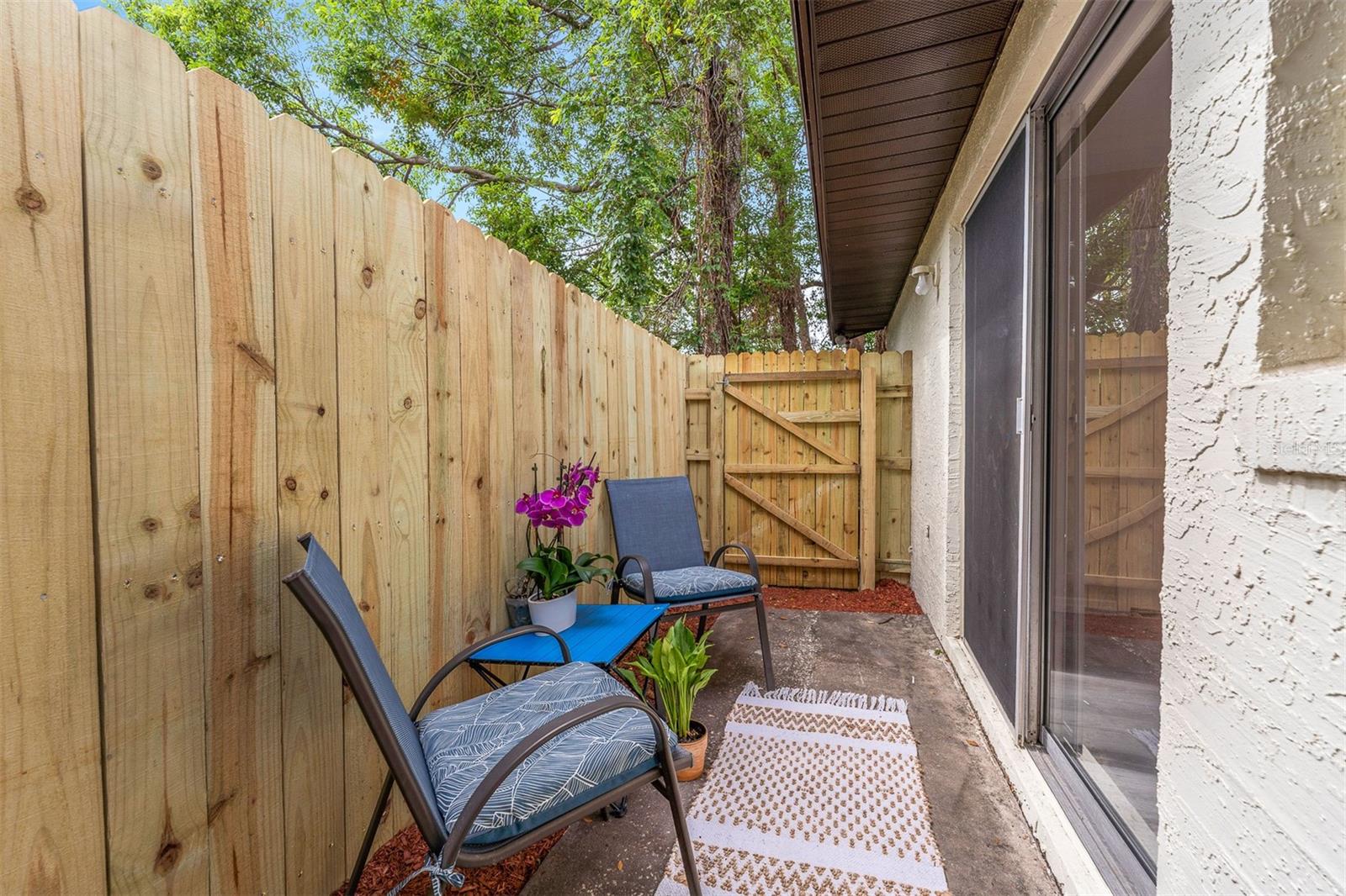 ALTALOMA HEIGHTS - Residential Lease