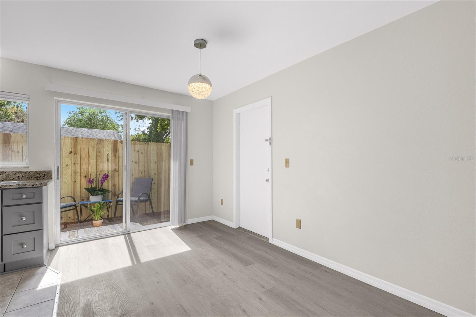 ALTALOMA HEIGHTS - Residential Lease