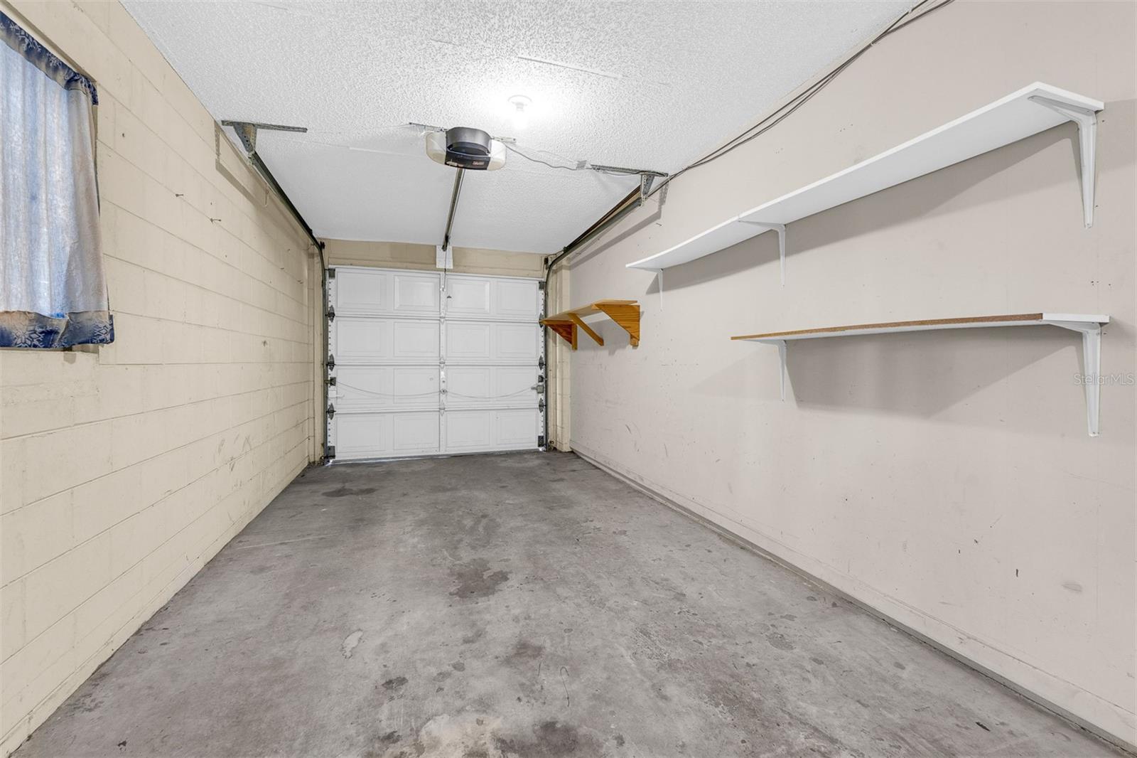 ALTALOMA HEIGHTS - Residential Lease