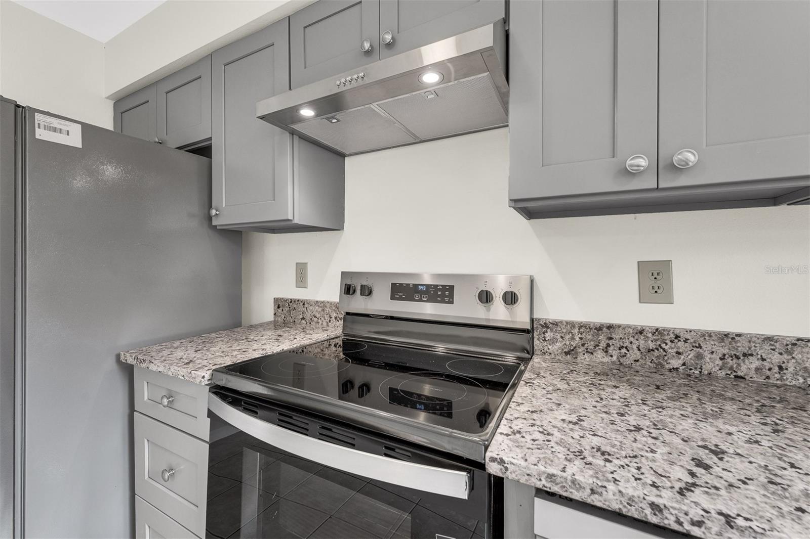 ALTALOMA HEIGHTS - Residential Lease