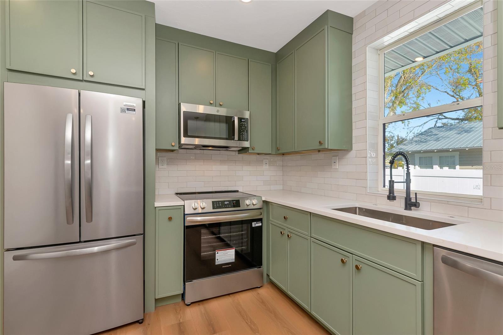 RIVERVIEW CONTINUED - Residential