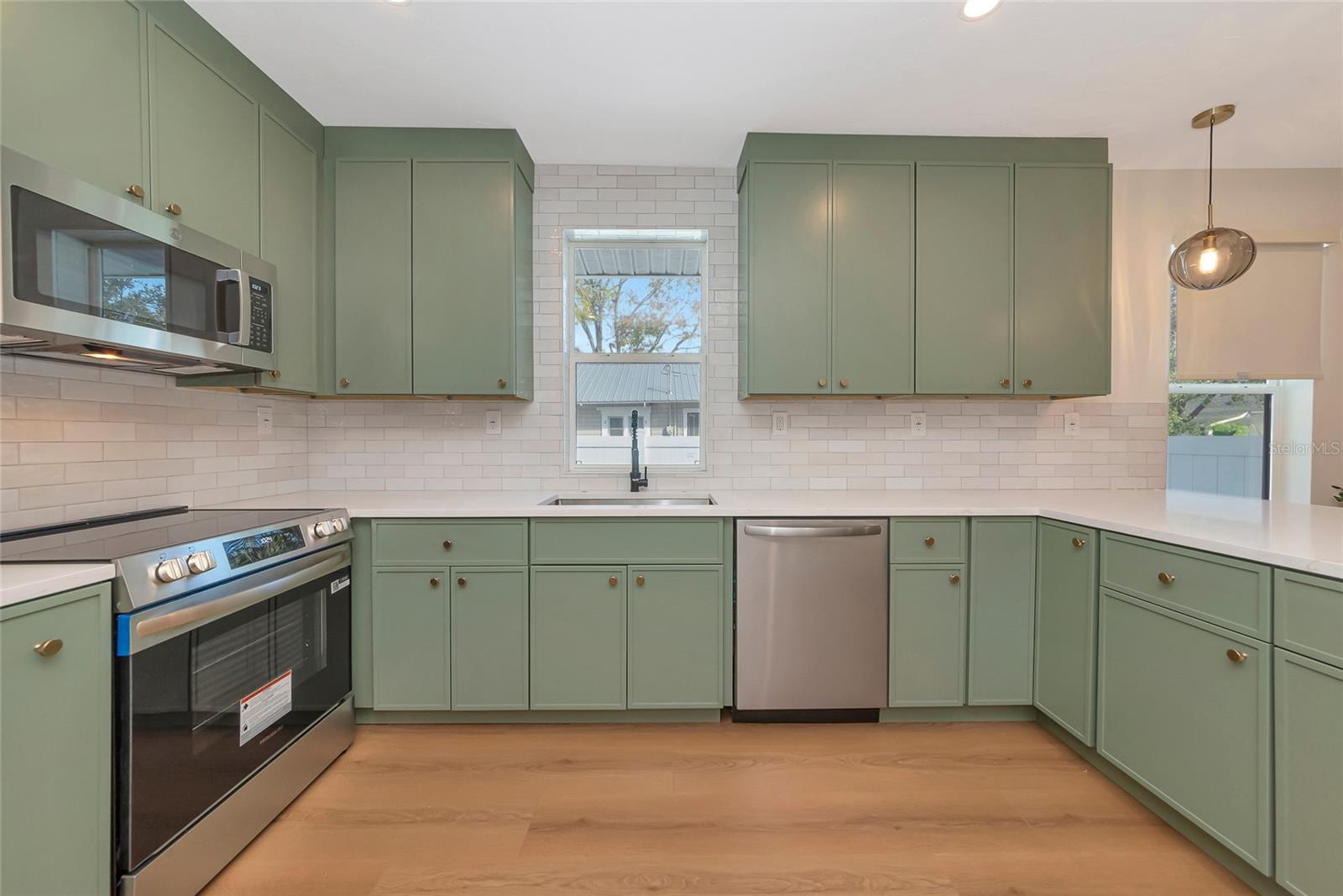 RIVERVIEW CONTINUED - Residential