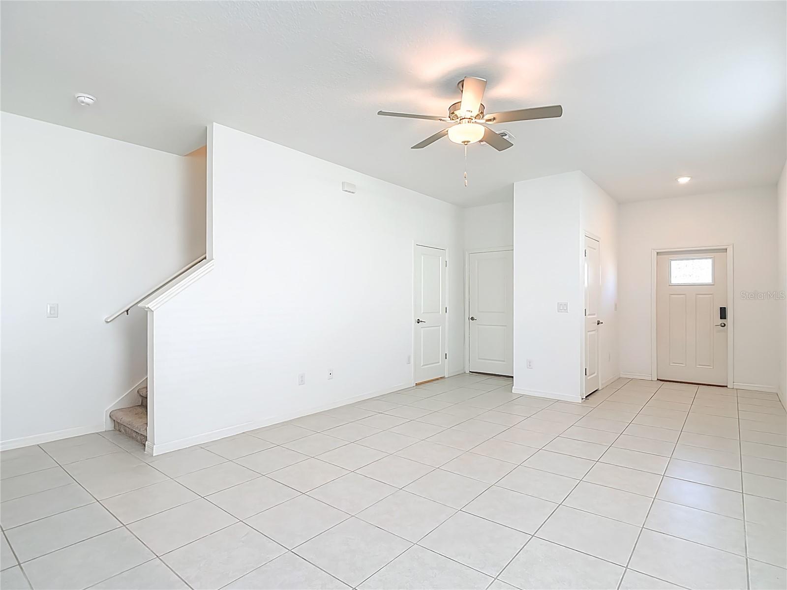 TOWNES/LK THOMAS PH 1 - Residential Lease