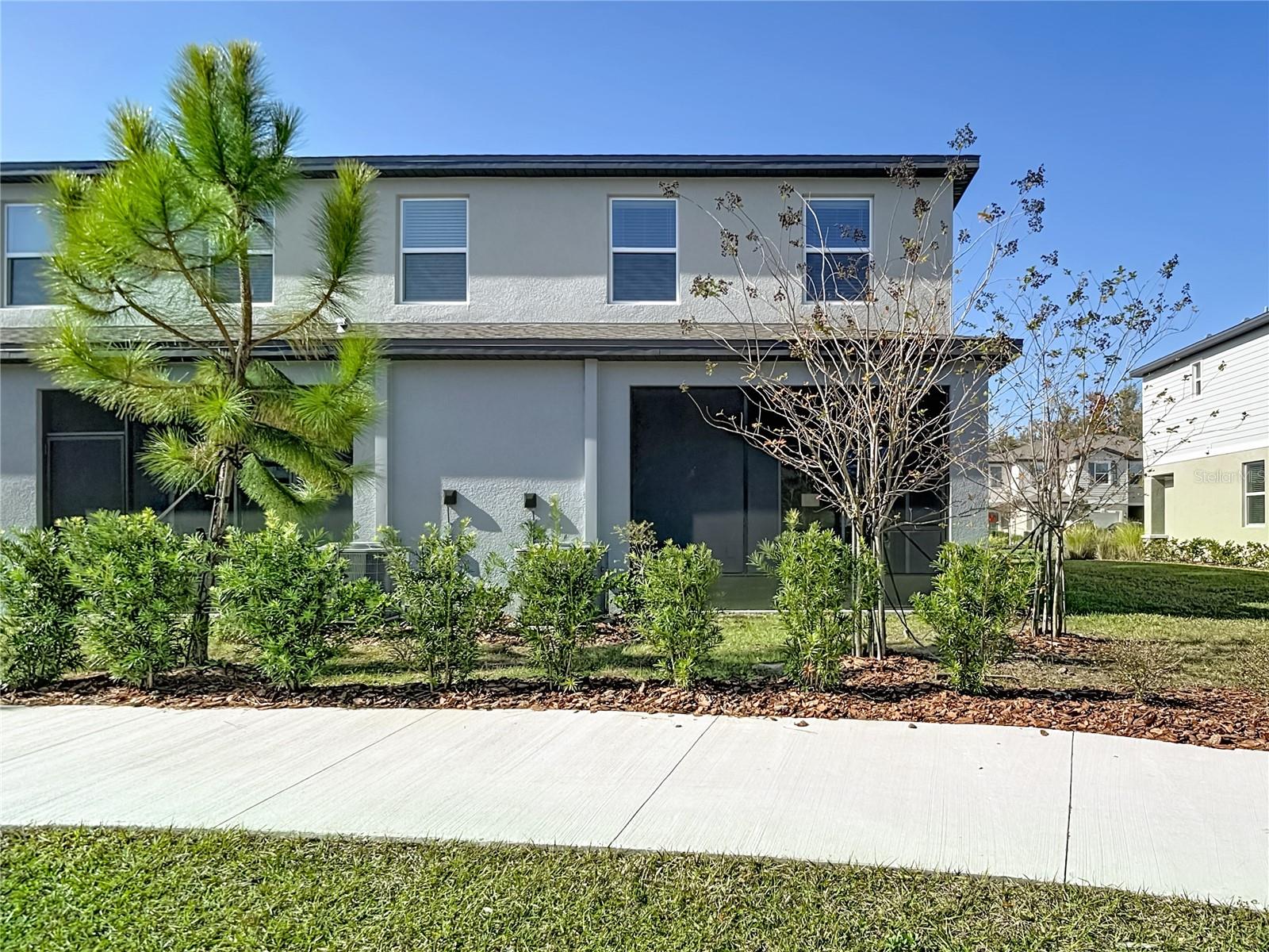 TOWNES/LK THOMAS PH 1 - Residential Lease