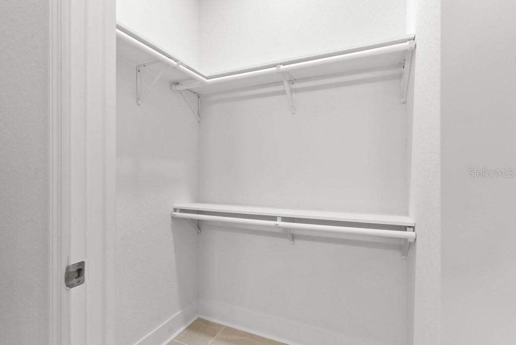 LINCOLN PARK SOUTH - Residential