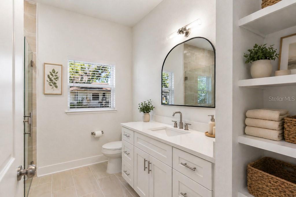 LINCOLN PARK SOUTH - Residential