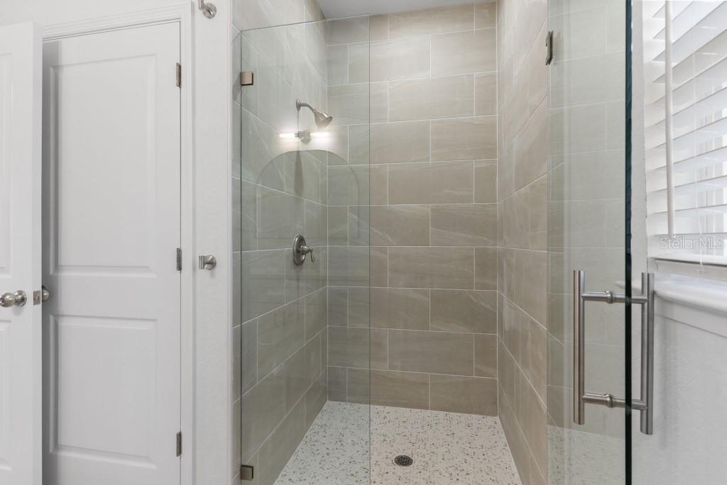 LINCOLN PARK SOUTH - Residential