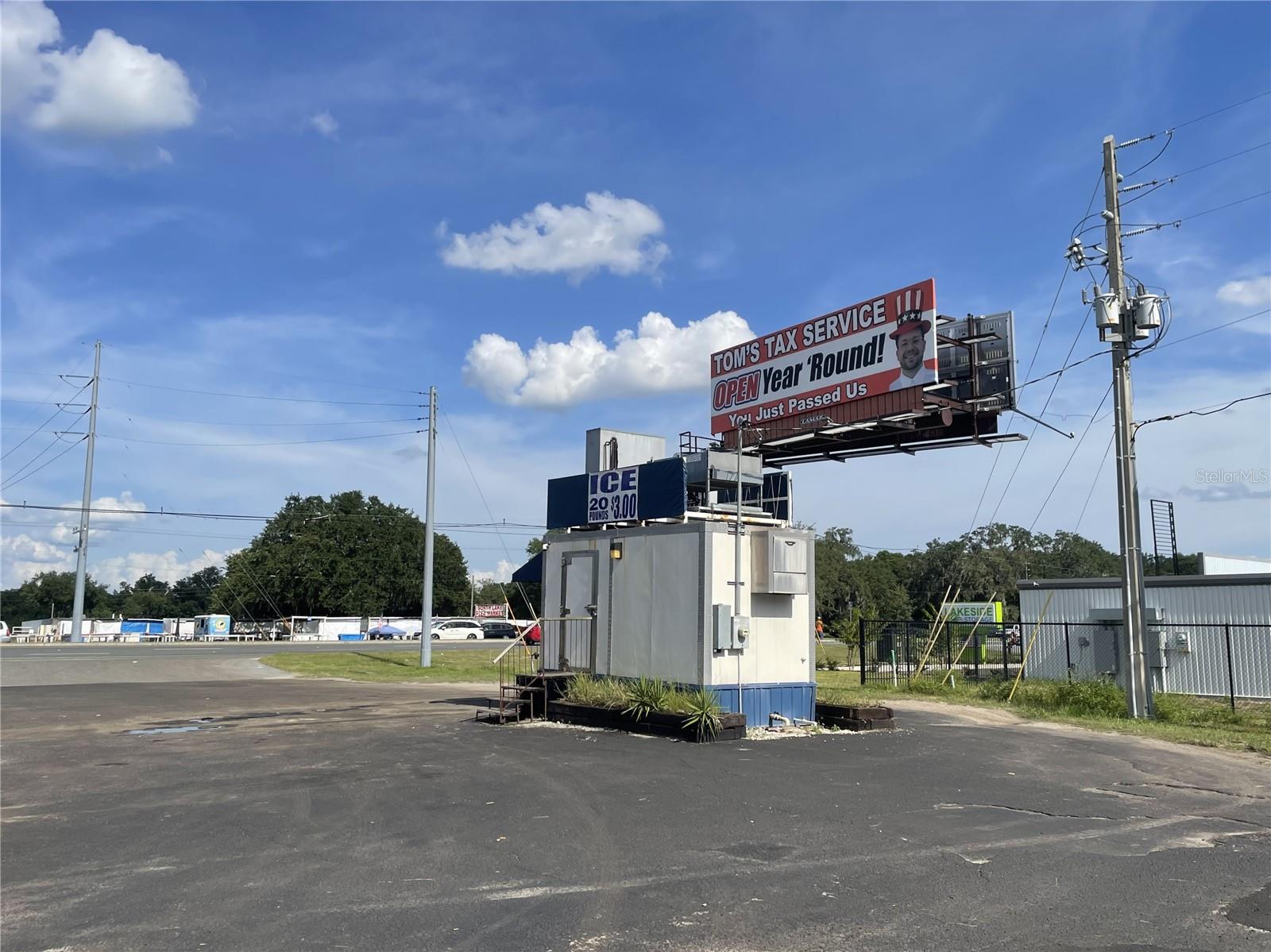 FRUITLAND PARK ZEPHYR LAKE - Commercial Sale
