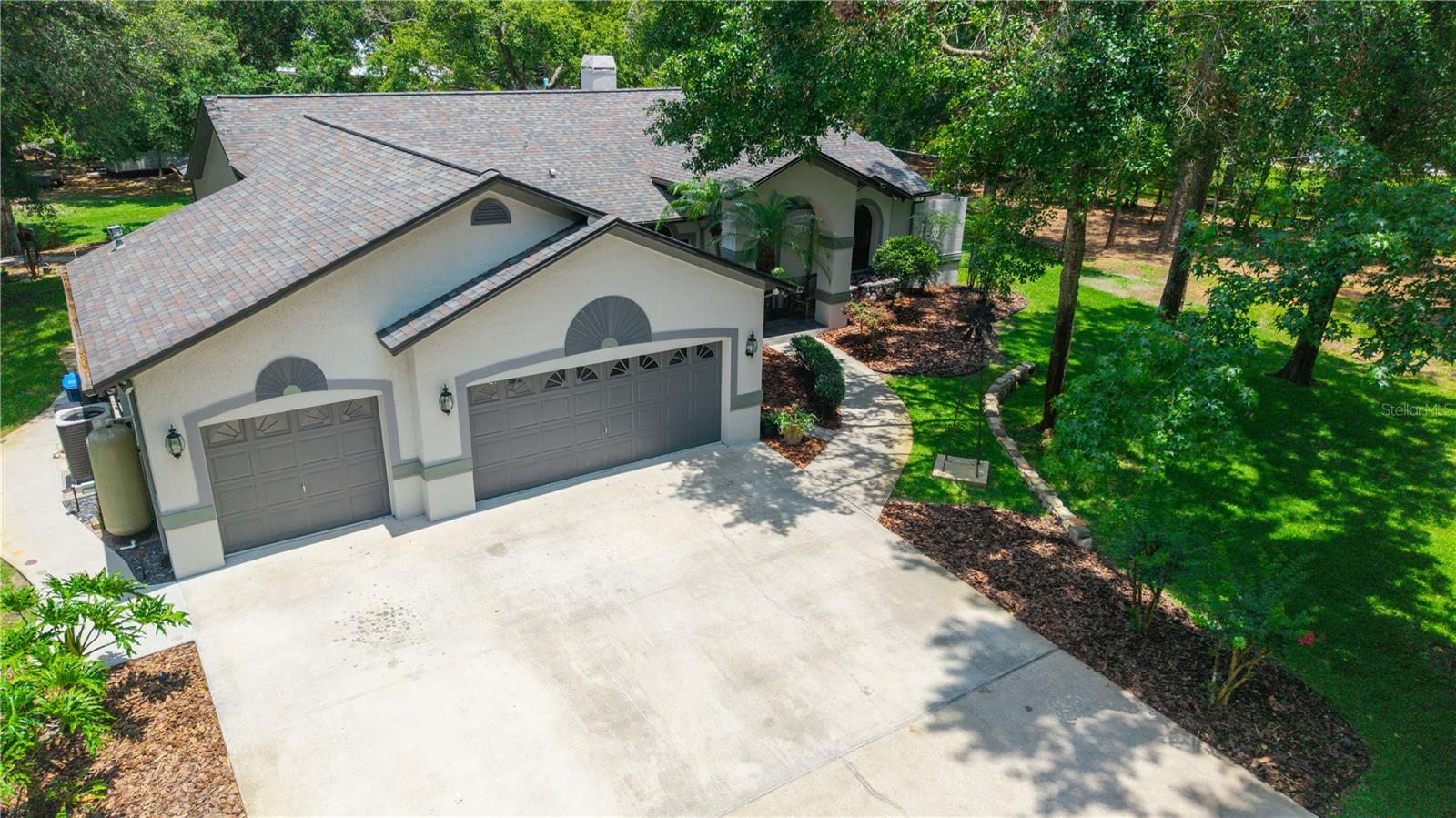 8518 QUAIL HOLLOW BOULEVARD
