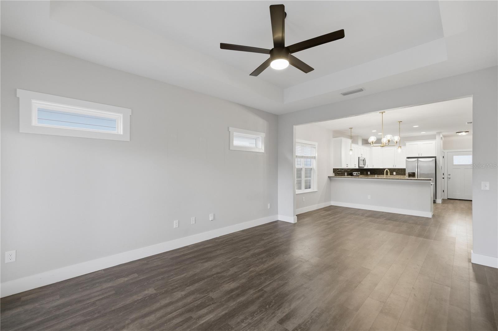 SOUTH POINTE PH 1 UNIT 5-B - Residential