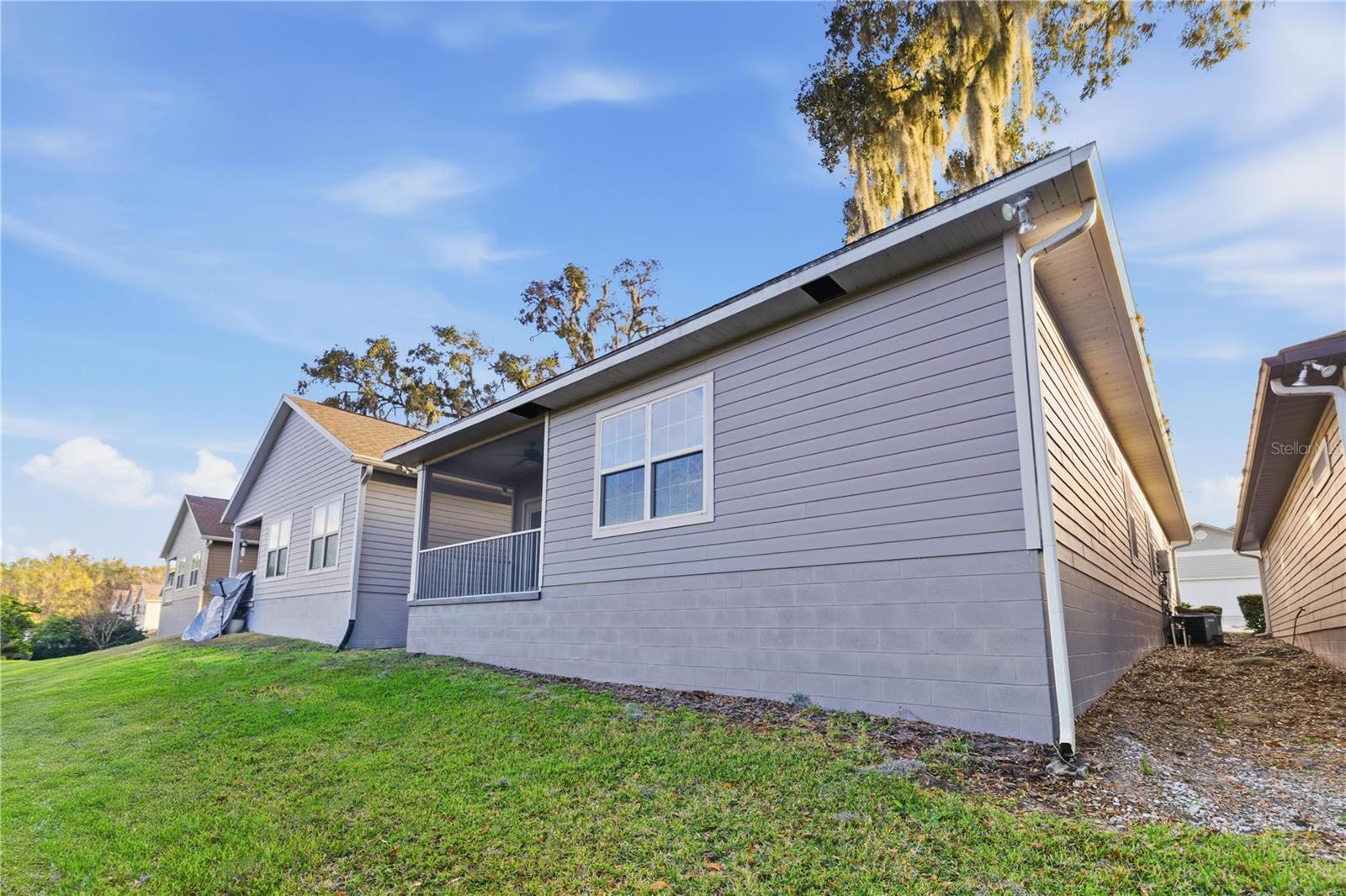 SOUTH POINTE PH 1 UNIT 5-B - Residential