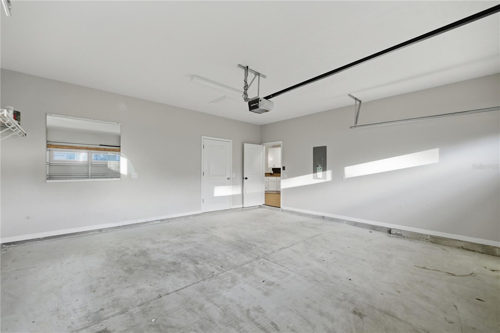 SOUTH POINTE PH 1 UNIT 5-B - Residential