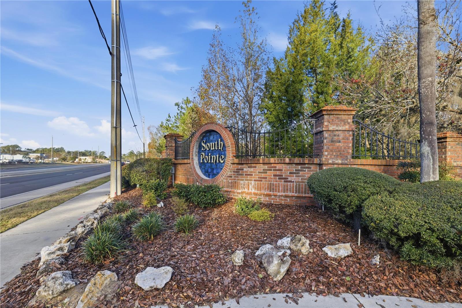 SOUTH POINTE PH 1 UNIT 5-B - Residential