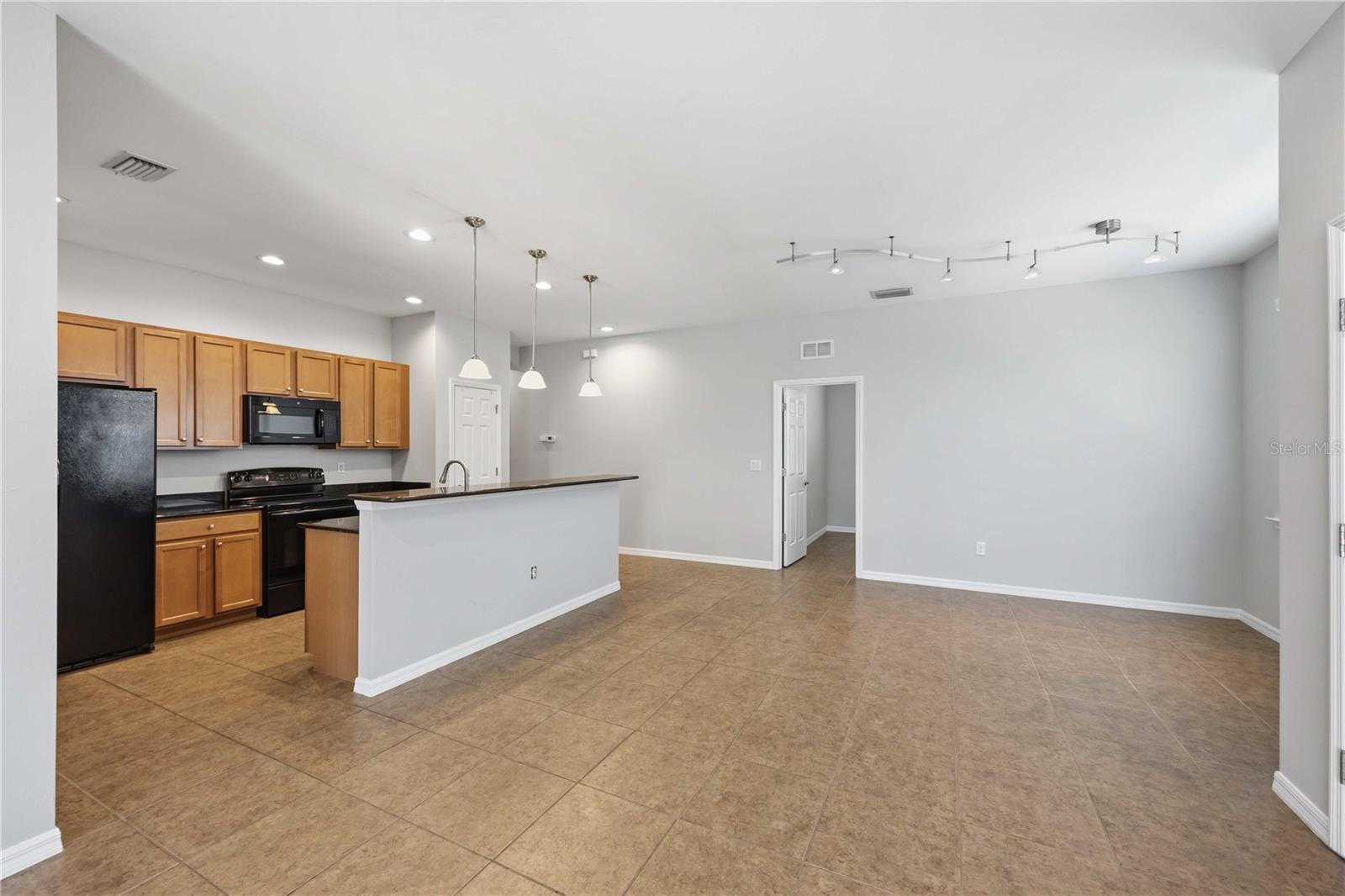 VENTURA VILLAGE - Residential