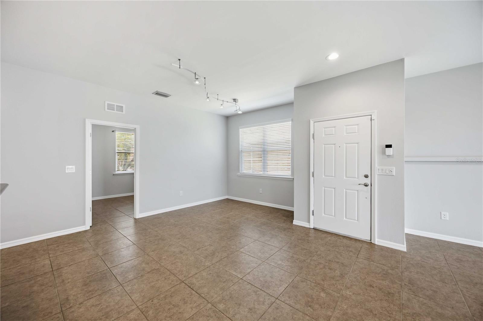 VENTURA VILLAGE - Residential
