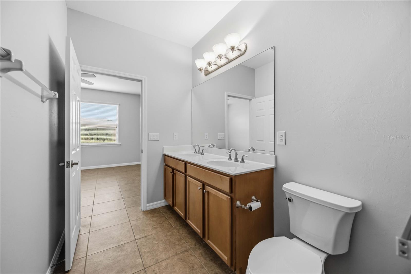VENTURA VILLAGE - Residential