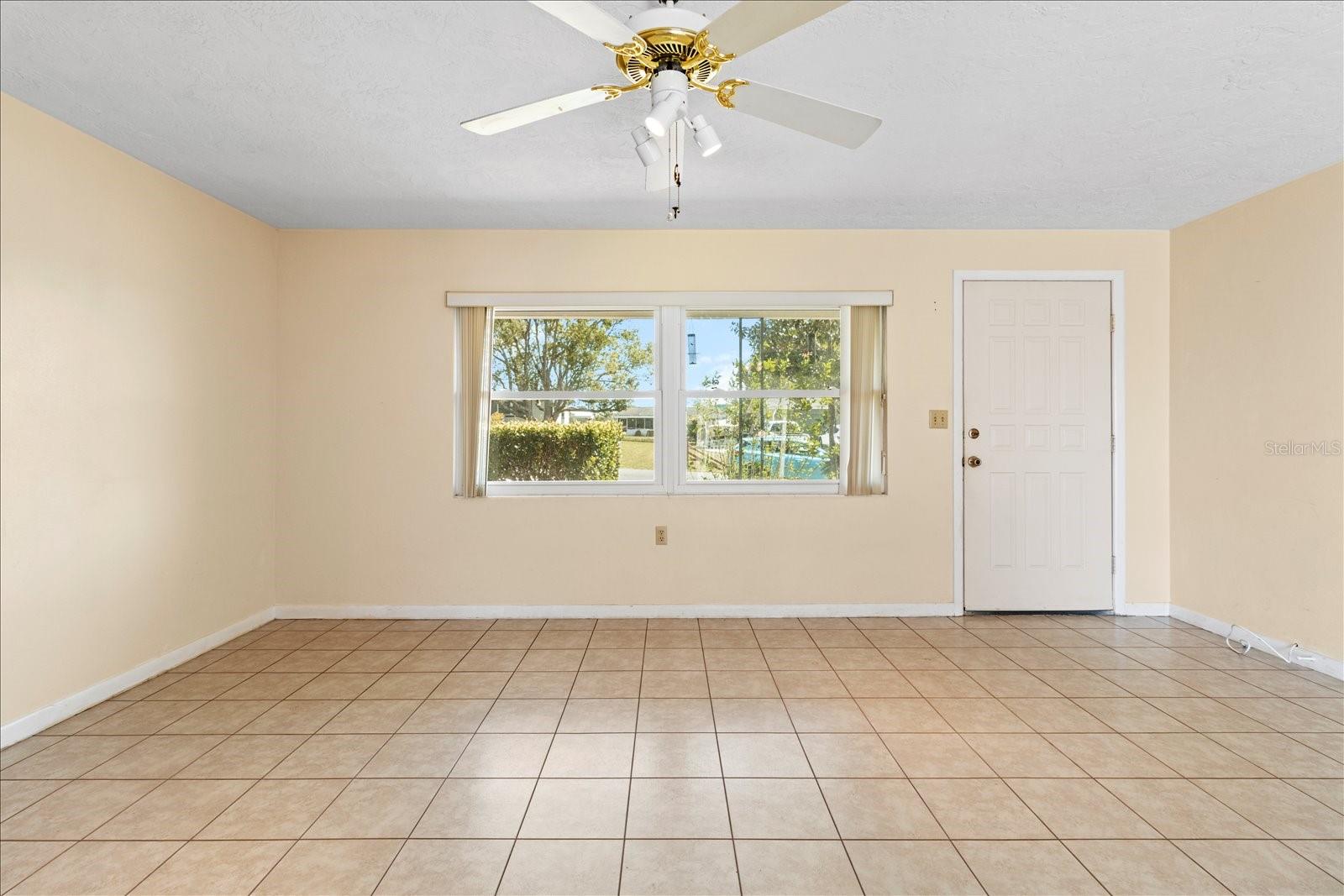 BEVERLY HILLS UNIT 06 - Residential