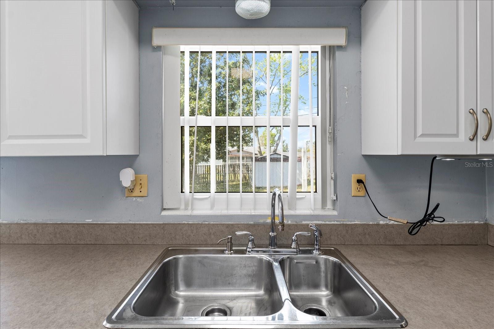 BEVERLY HILLS UNIT 06 - Residential