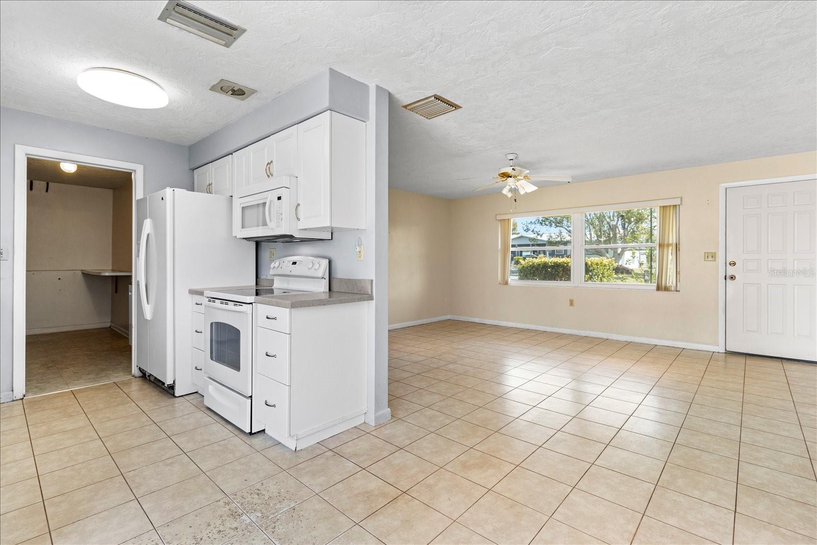 BEVERLY HILLS UNIT 06 - Residential