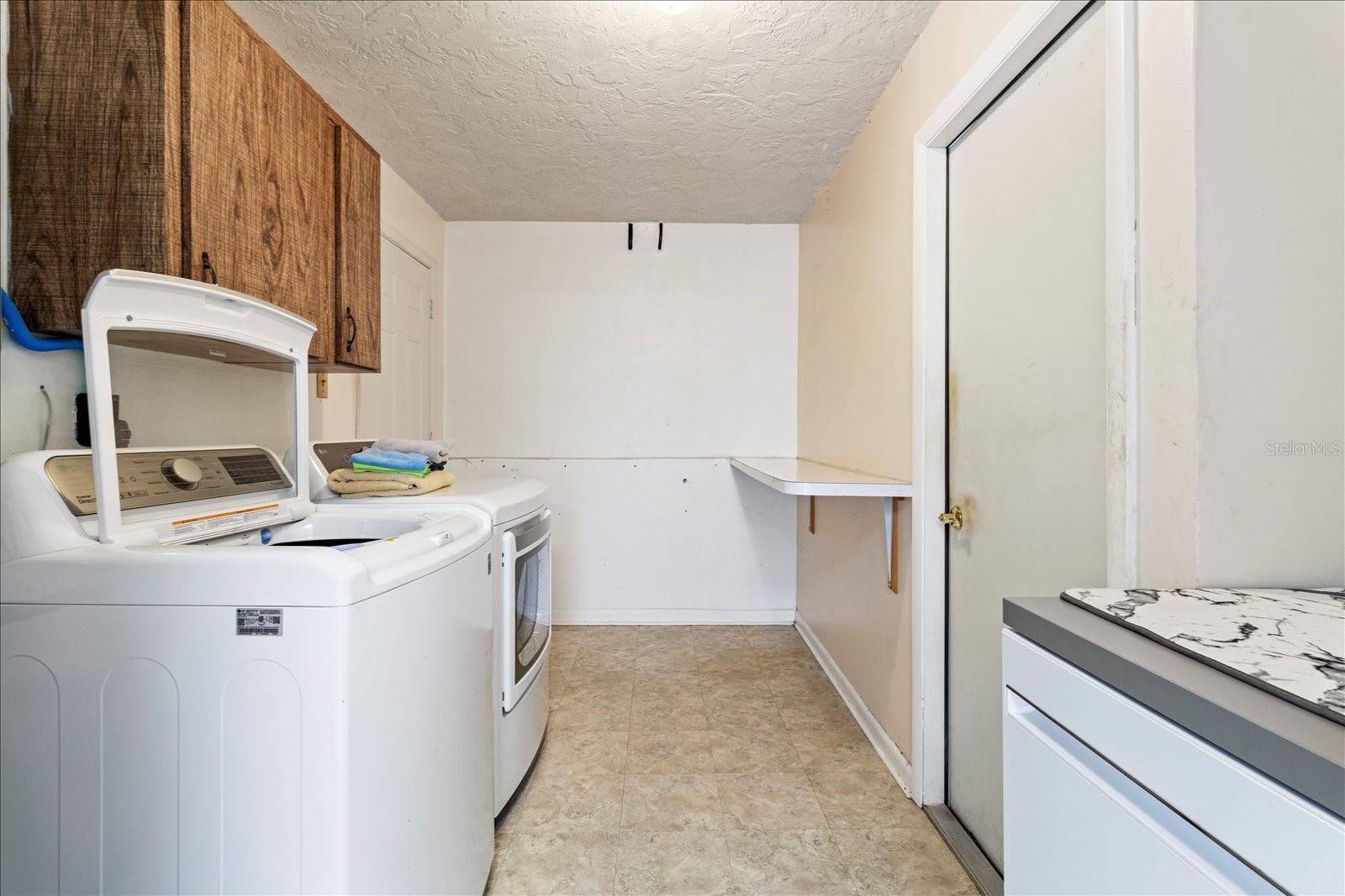 BEVERLY HILLS UNIT 06 - Residential