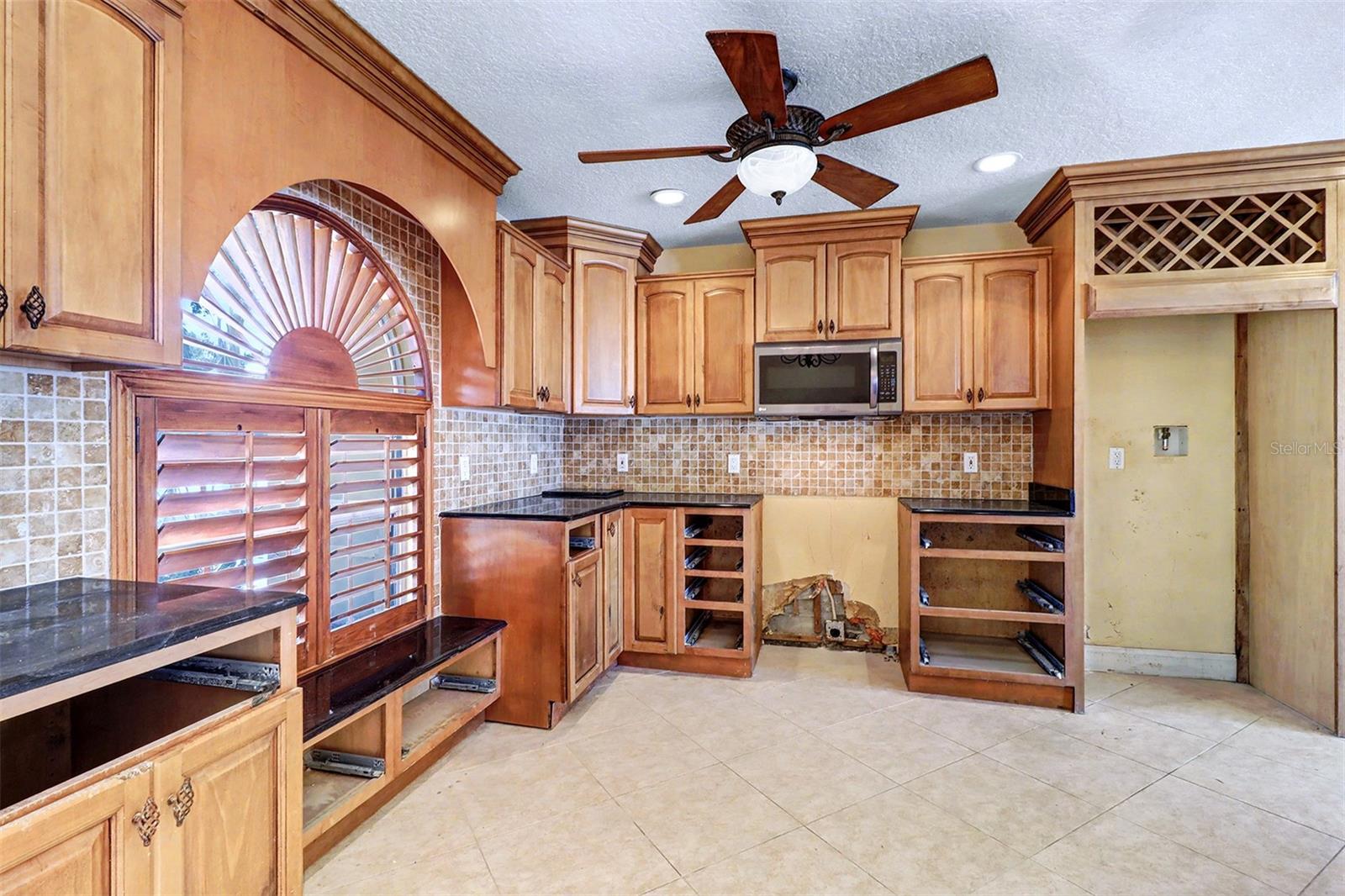 LONE PALM BEACH 3RD ADD - Residential