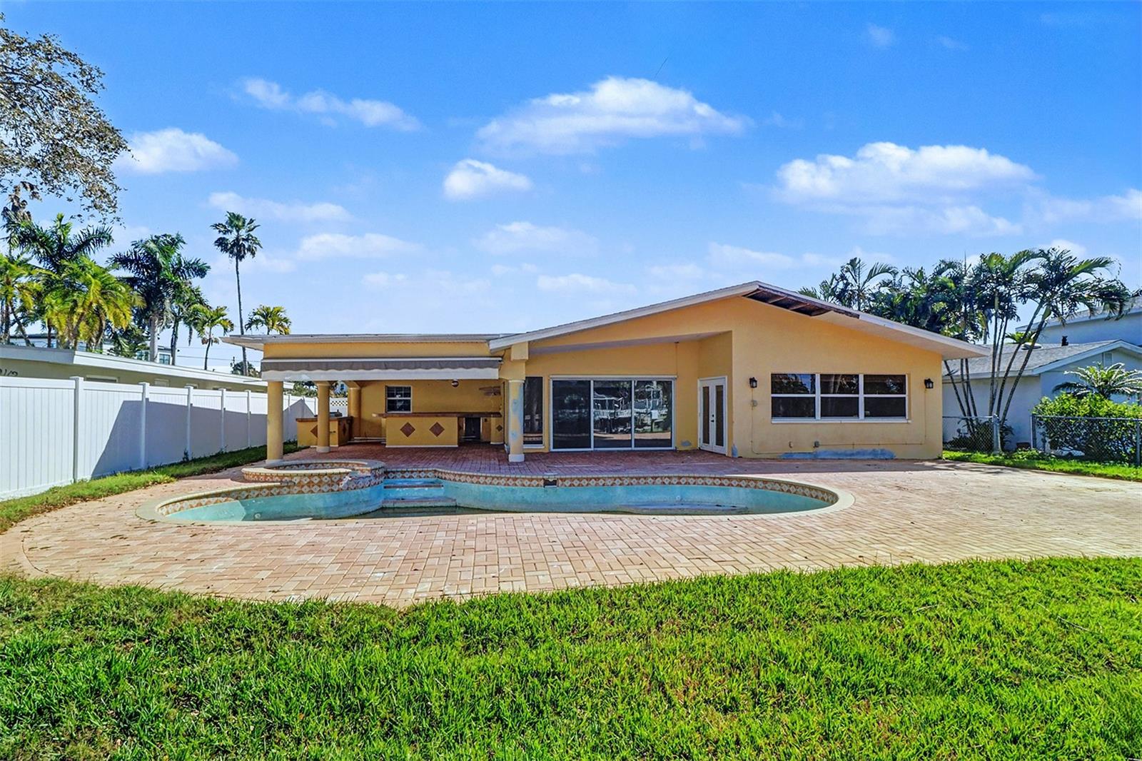 LONE PALM BEACH 3RD ADD - Residential