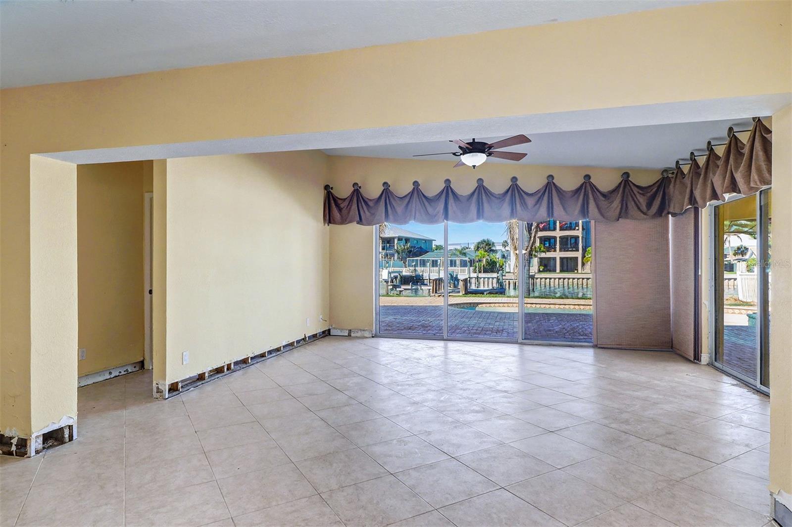 LONE PALM BEACH 3RD ADD - Residential