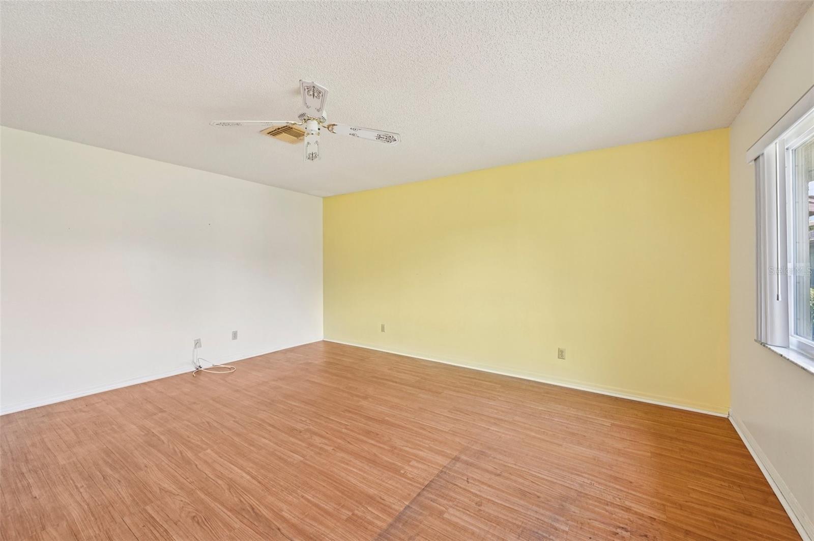 1908 CANTERBURY LANE 25