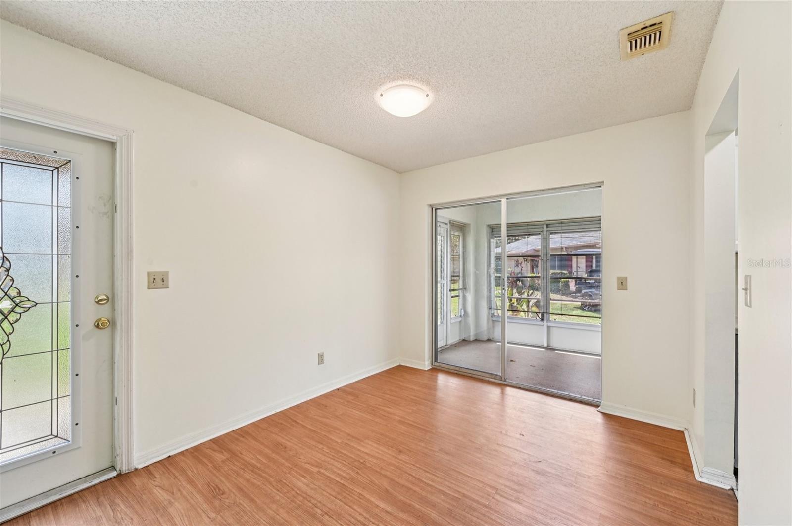1908 CANTERBURY LANE 25