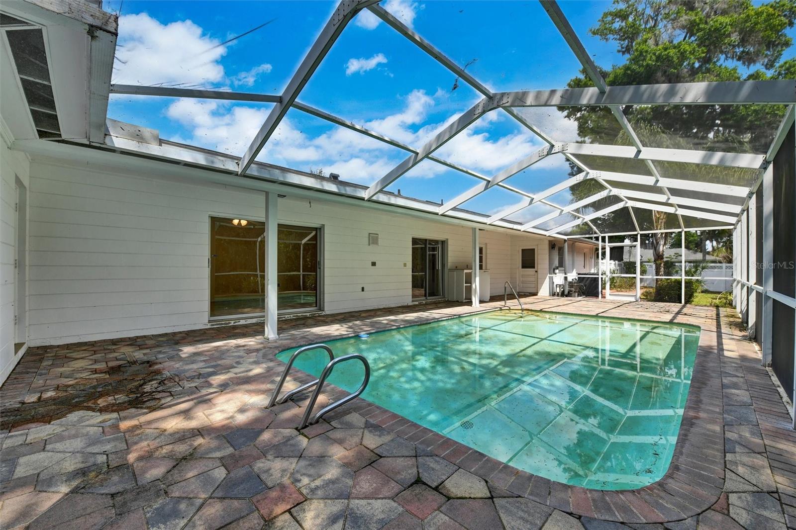 RAVENWOOD SUB UNIT - Residential