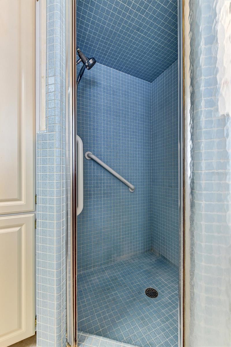 RAVENWOOD SUB UNIT - Residential