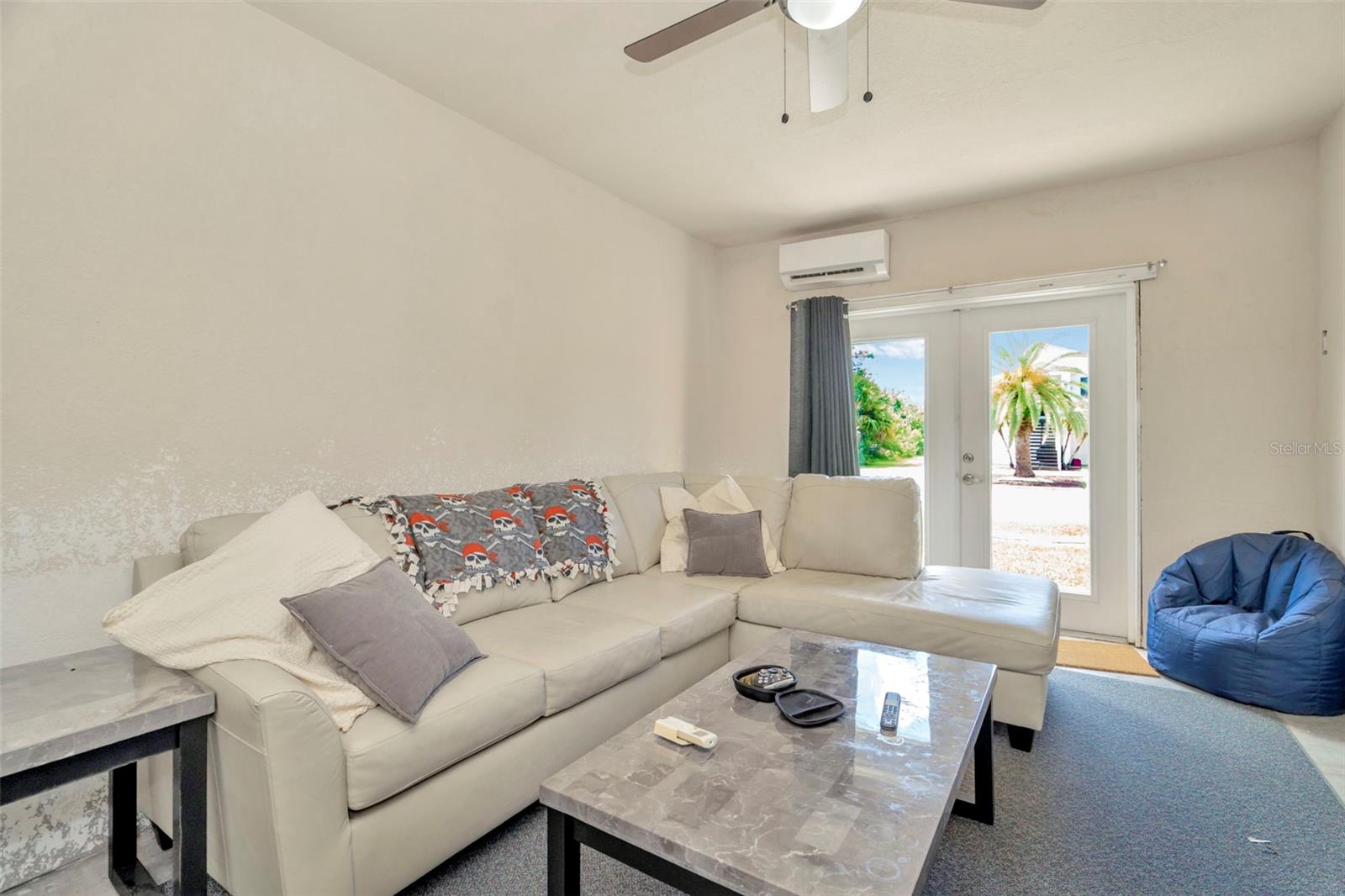 REGENCY PALMS CONDOS BLDG 6 - Residential Lease