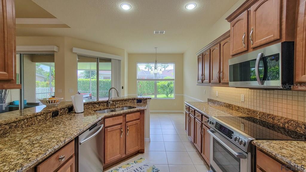 HIDDEN LAKES - Residential Lease