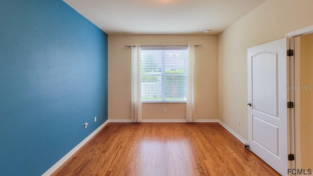 HIDDEN LAKES - Residential Lease