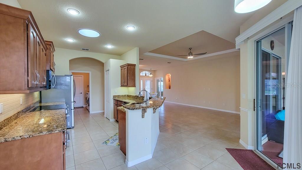 HIDDEN LAKES - Residential Lease