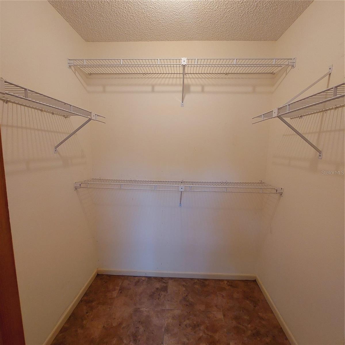 COUNTRY AIRE PH ONE - Residential