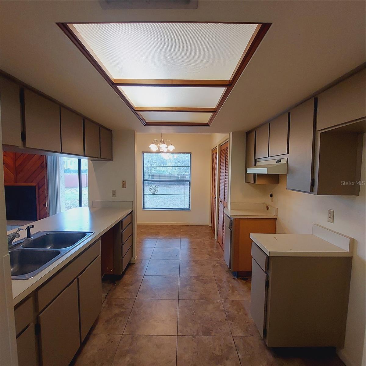 COUNTRY AIRE PH ONE - Residential