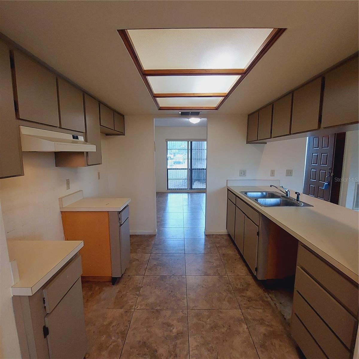 COUNTRY AIRE PH ONE - Residential