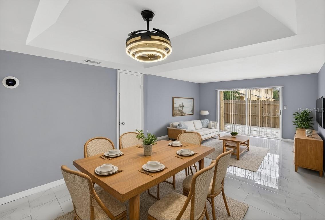 THE GREENS OF TOWNN COUNTRY - Residential