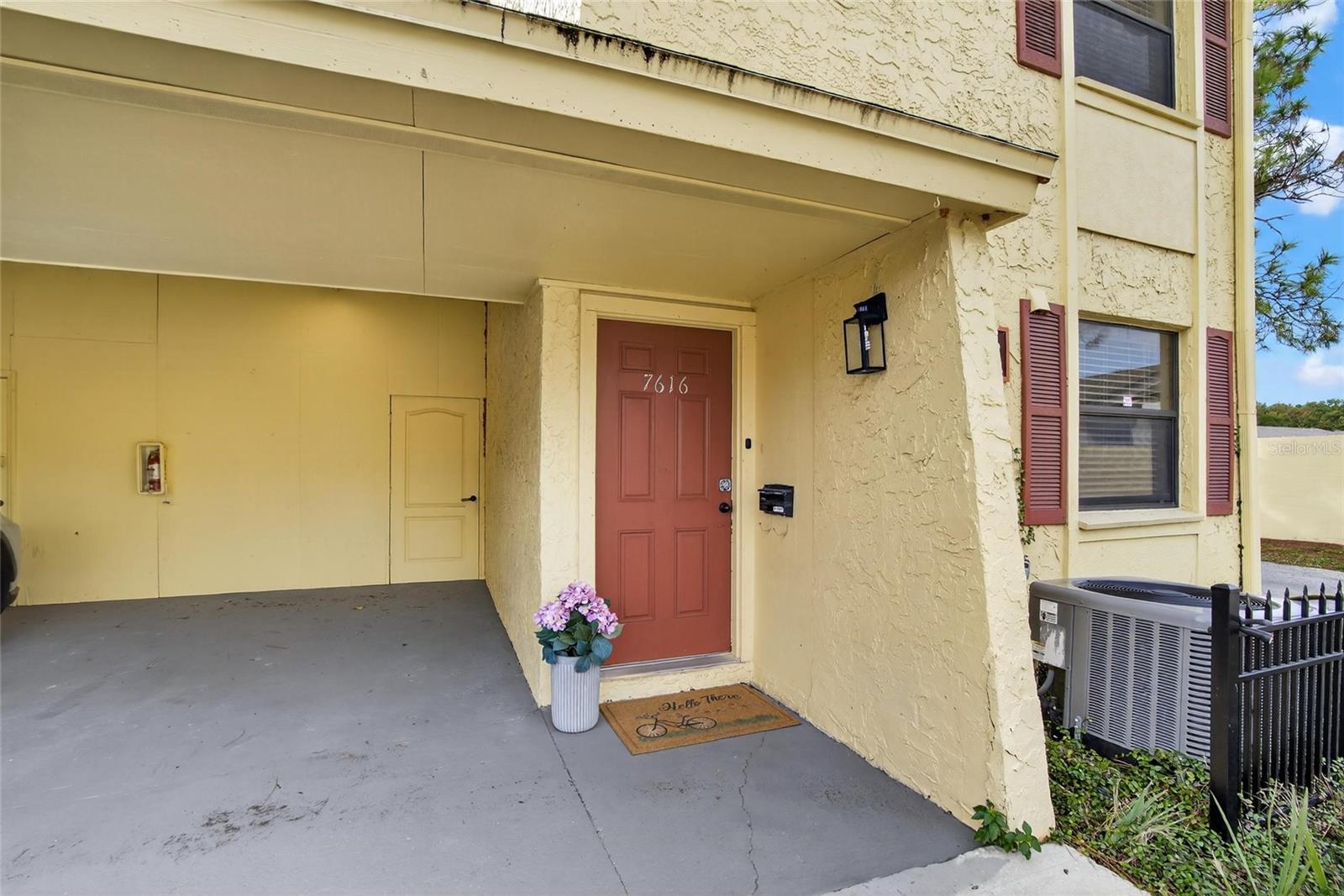 THE GREENS OF TOWNN COUNTRY - Residential