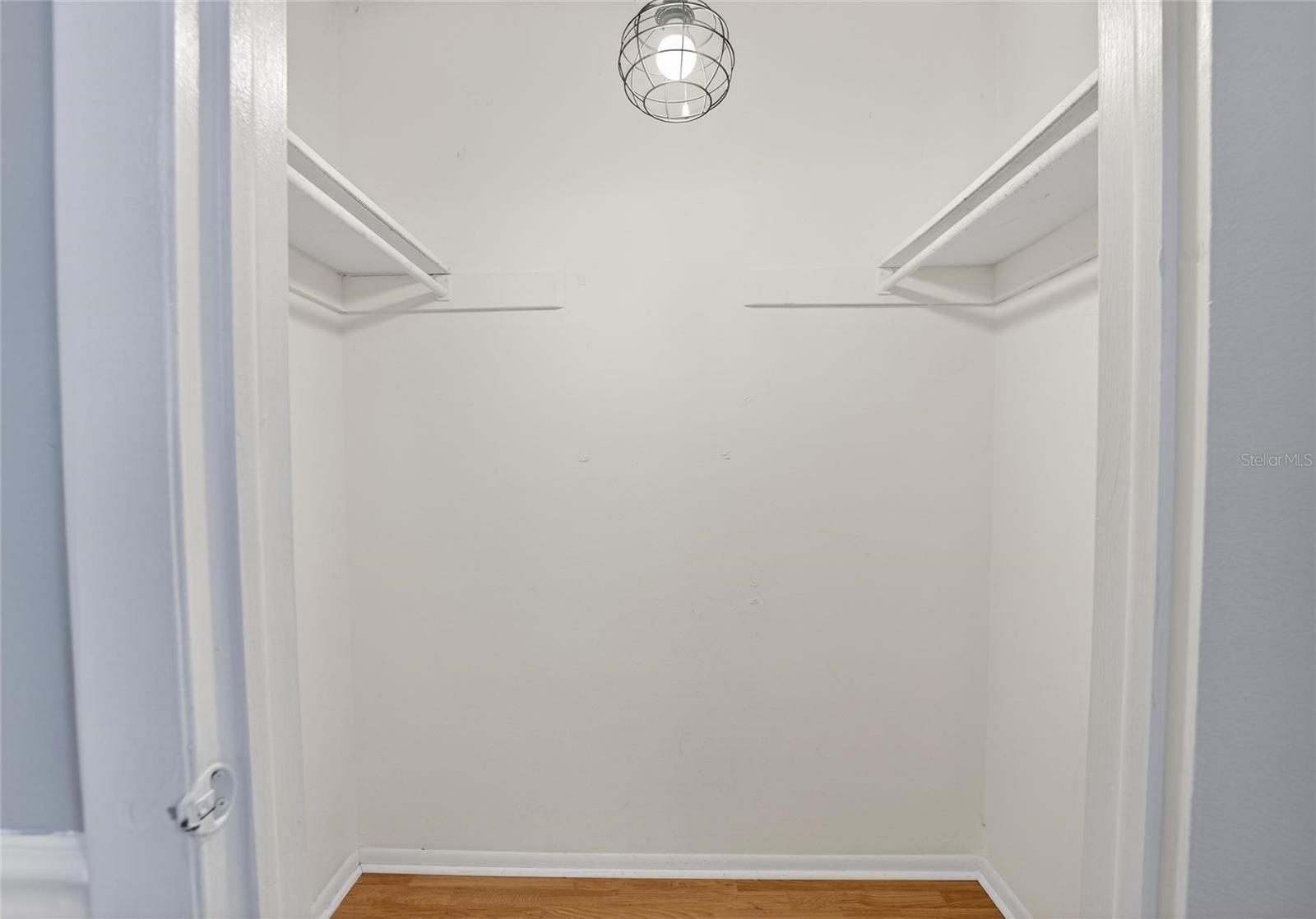 THE GREENS OF TOWNN COUNTRY - Residential