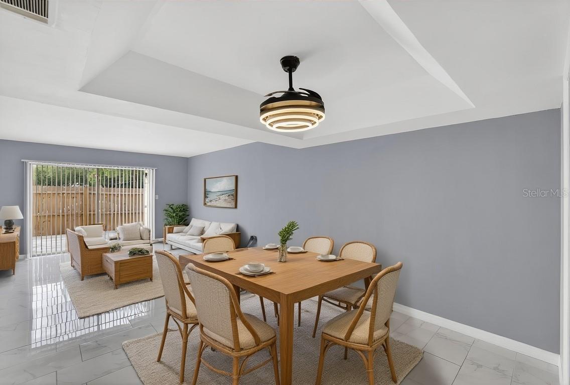 THE GREENS OF TOWNN COUNTRY - Residential