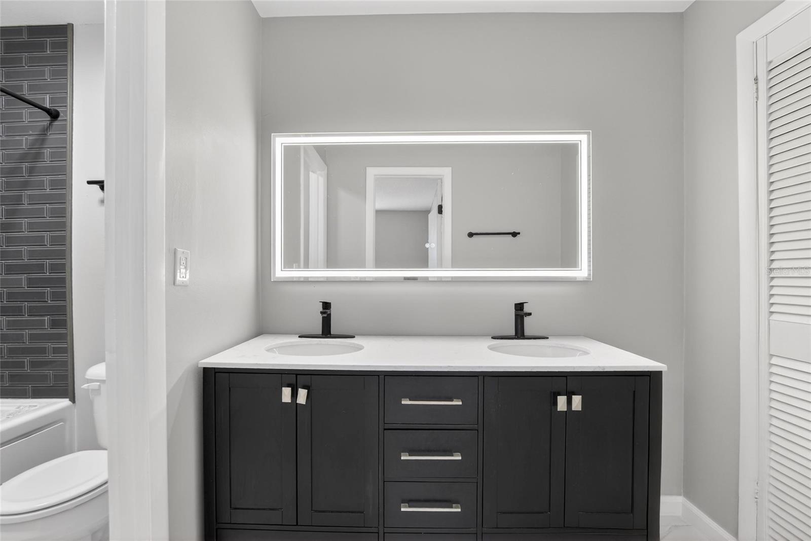 THE GREENS OF TOWNN COUNTRY - Residential