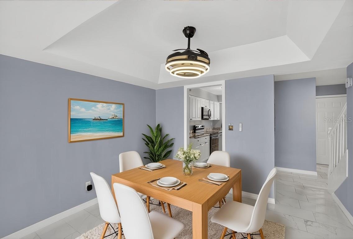 THE GREENS OF TOWNN COUNTRY - Residential