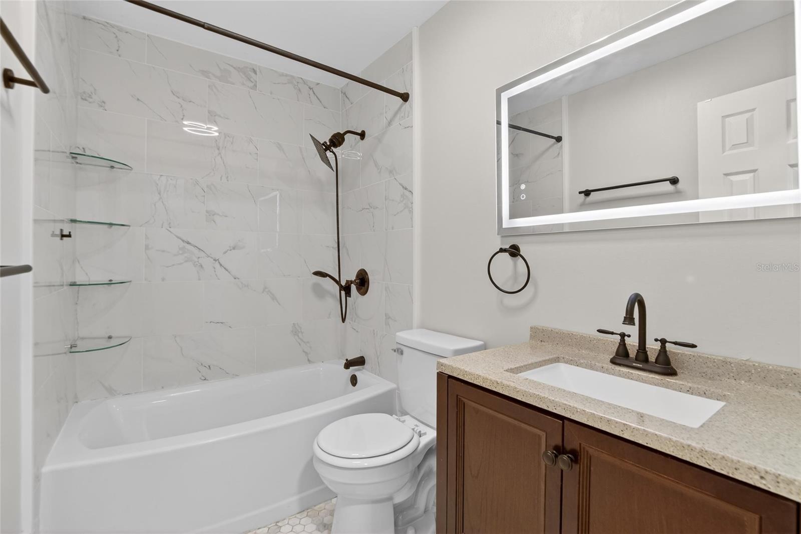 THE GREENS OF TOWNN COUNTRY - Residential