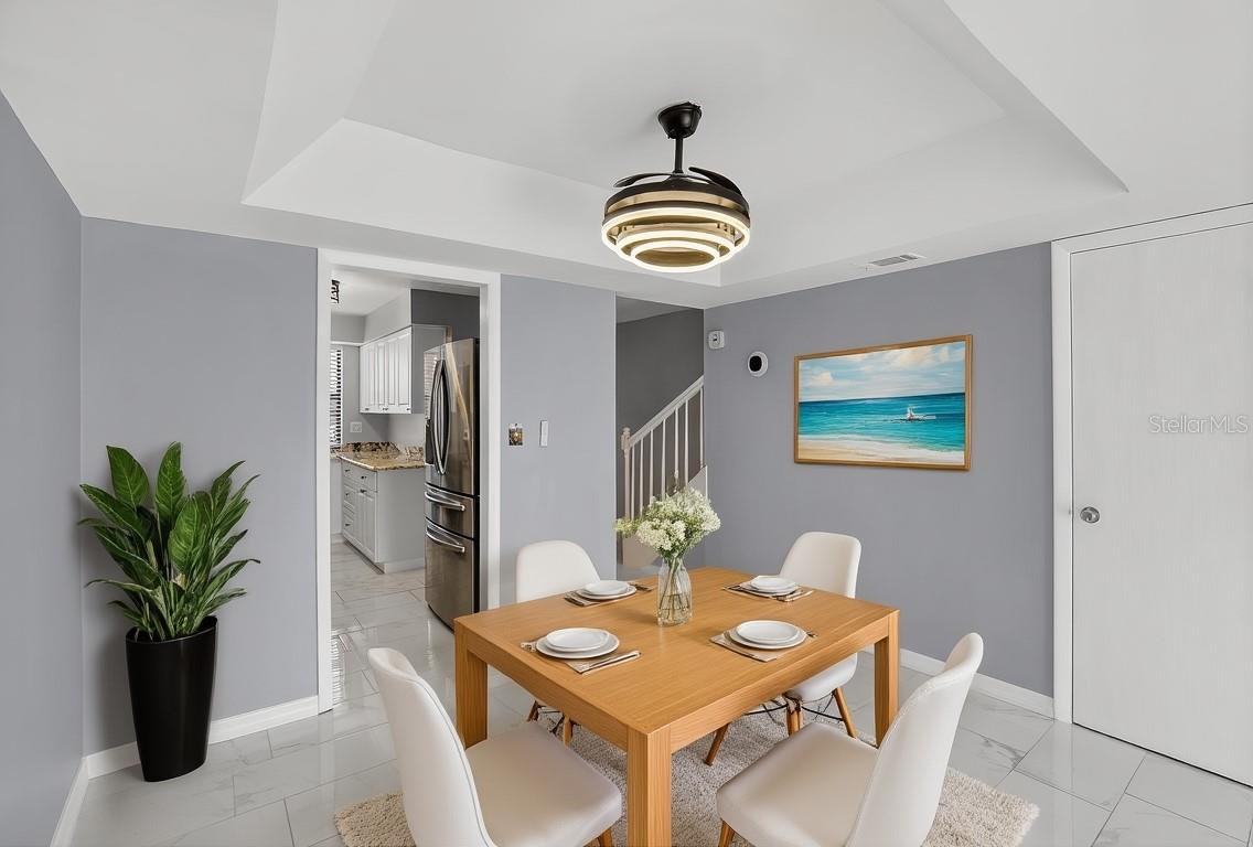 THE GREENS OF TOWNN COUNTRY - Residential