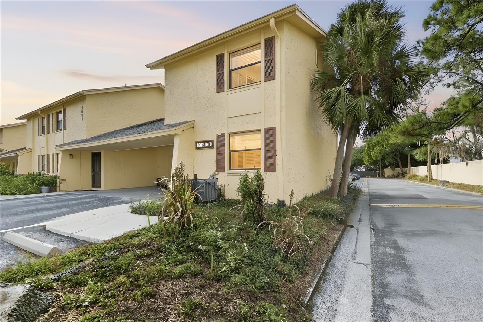 THE GREENS OF TOWNN COUNTRY - Residential