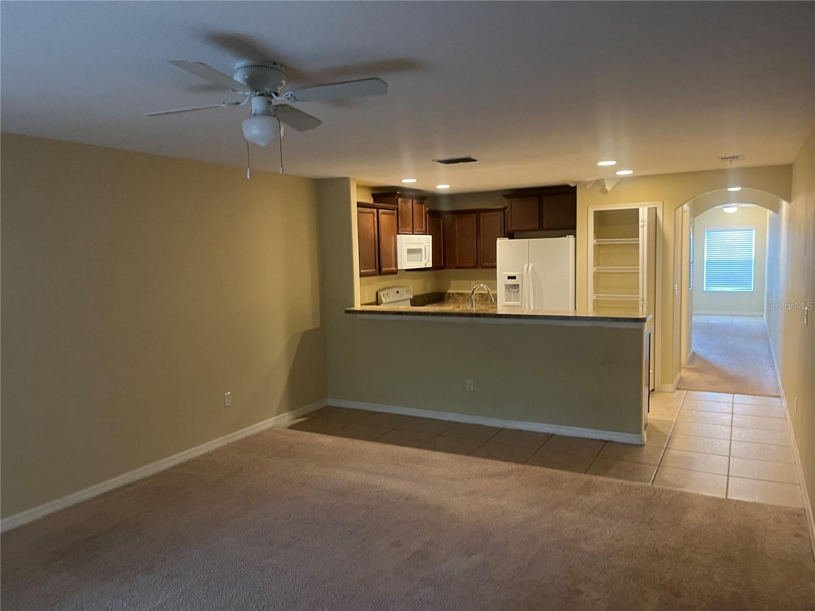 AMBERLEE TWNHMS - Residential