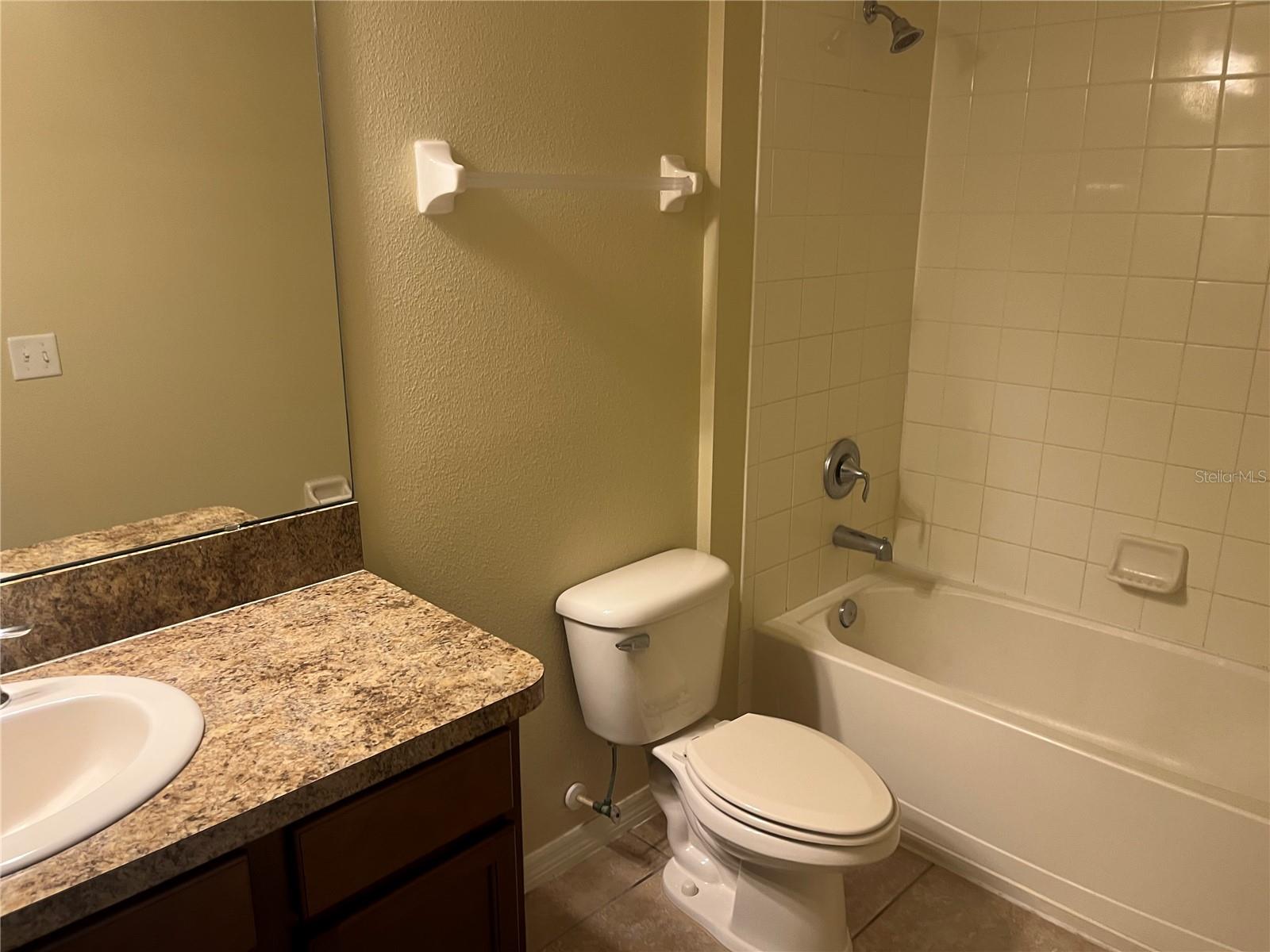 AMBERLEE TWNHMS - Residential