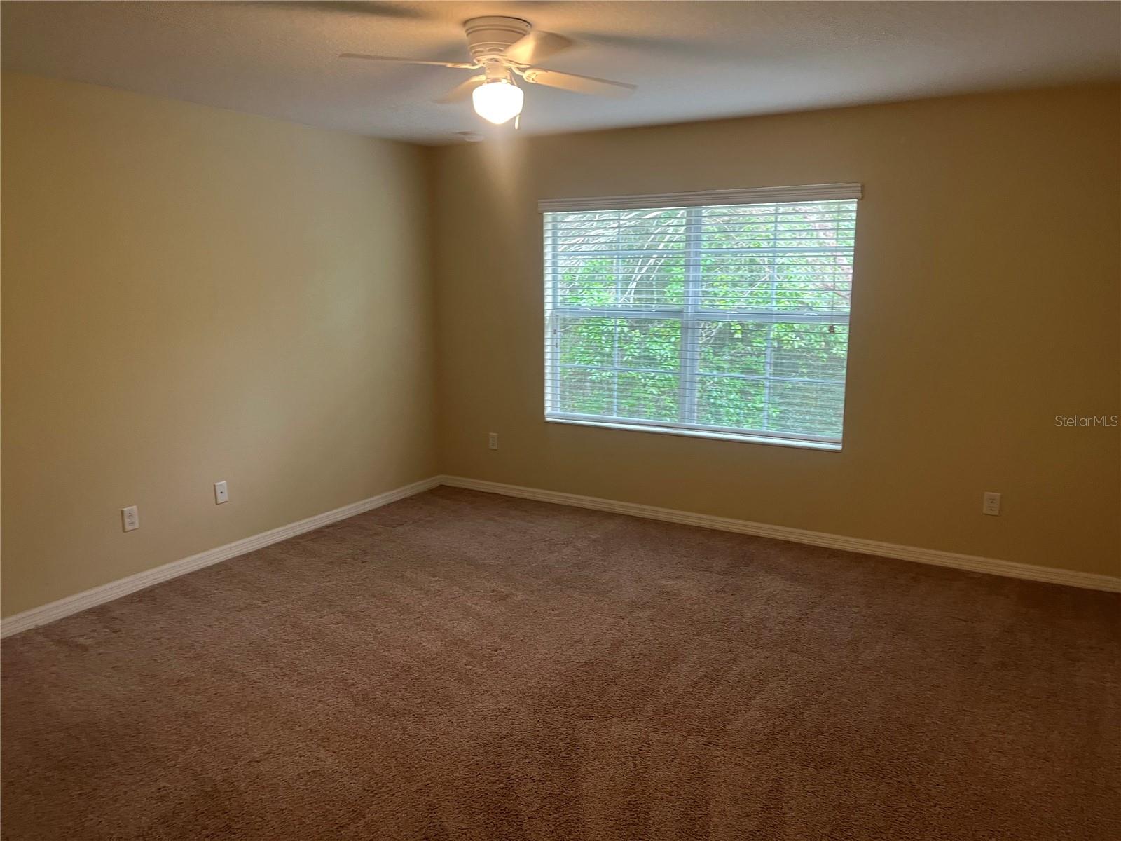 AMBERLEE TWNHMS - Residential